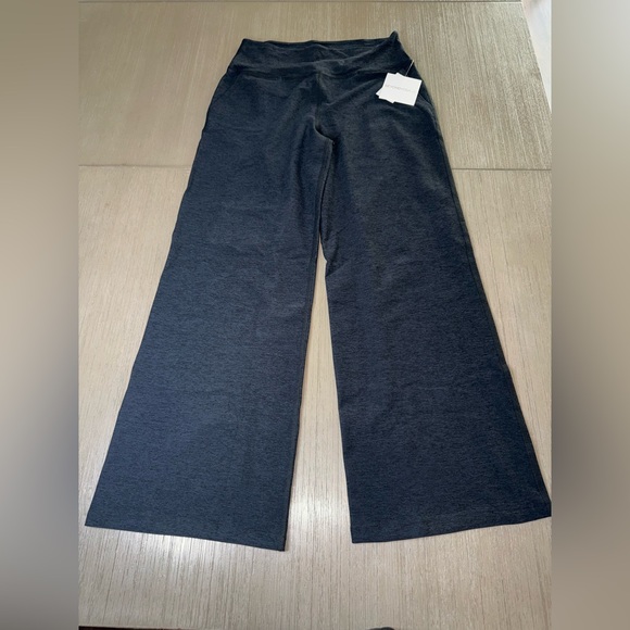 Beyond Yoga Charcoal Wide-Leg Pants - Picture 9 of 12